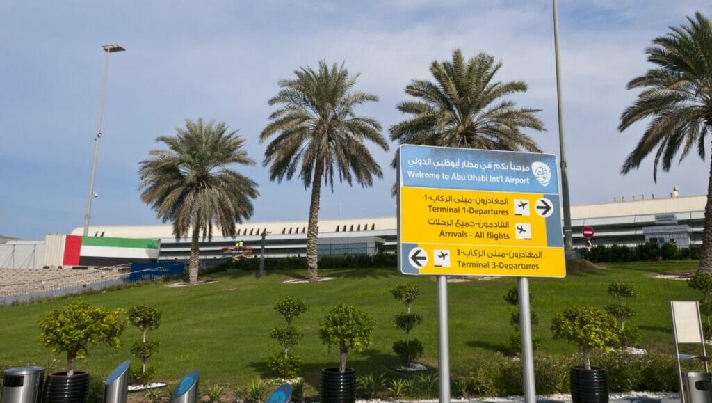 Erneut muss der Flughafen von Abu Dhabi wegen Raketenangriff geschlossen werden