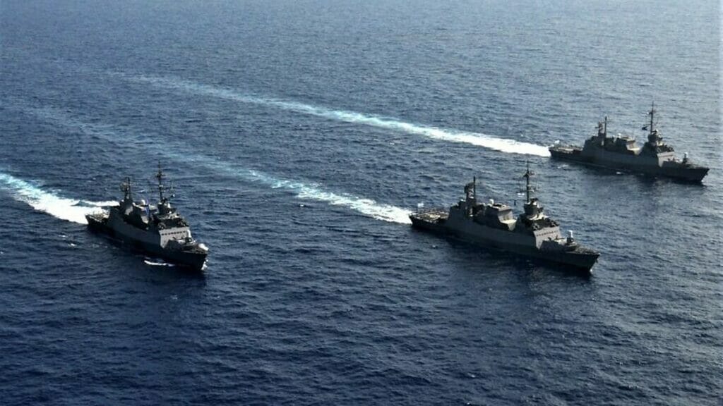 Drei Korvetten der Sa'ar-5-Klasse der israelischen Marine (Quelle: jNS)