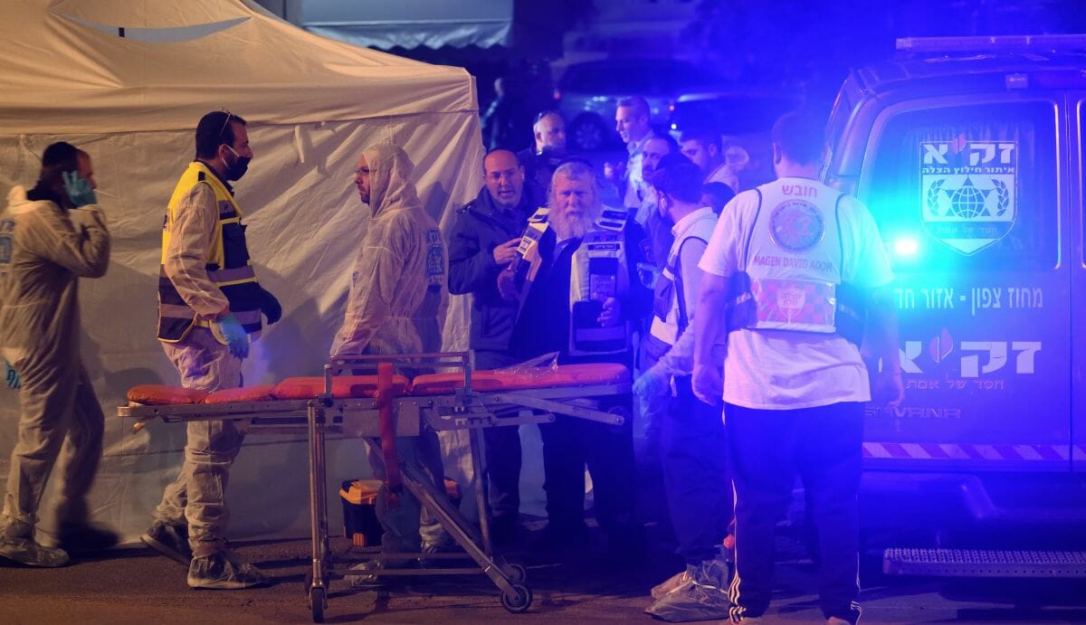 Rettungseinsatz nach dem Terroranschlag in Hadera