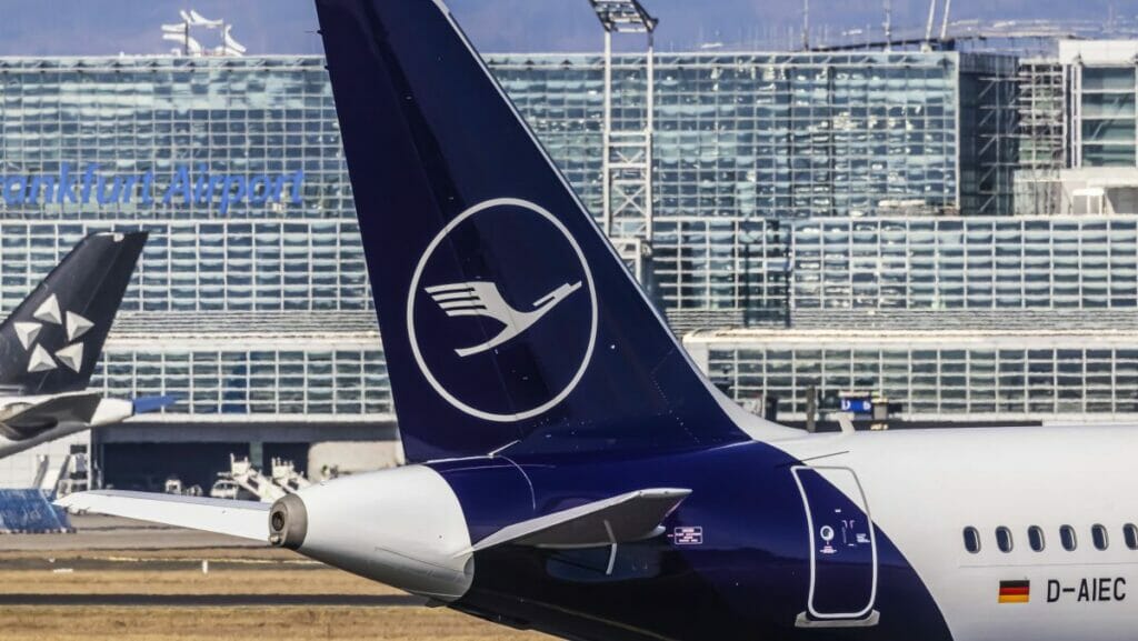 Lufthansa schloss alle als Juden erkennbaren Passagiere von ihrem Weiterflug nach Budapest aus