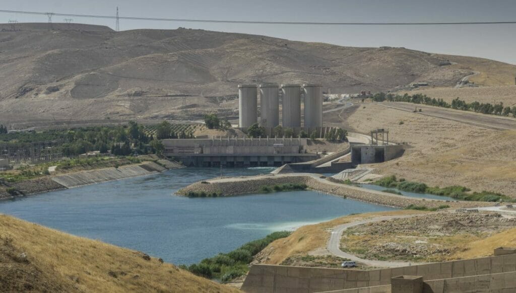 Die Mossul-Talsperre in der Region Ninive im Irak