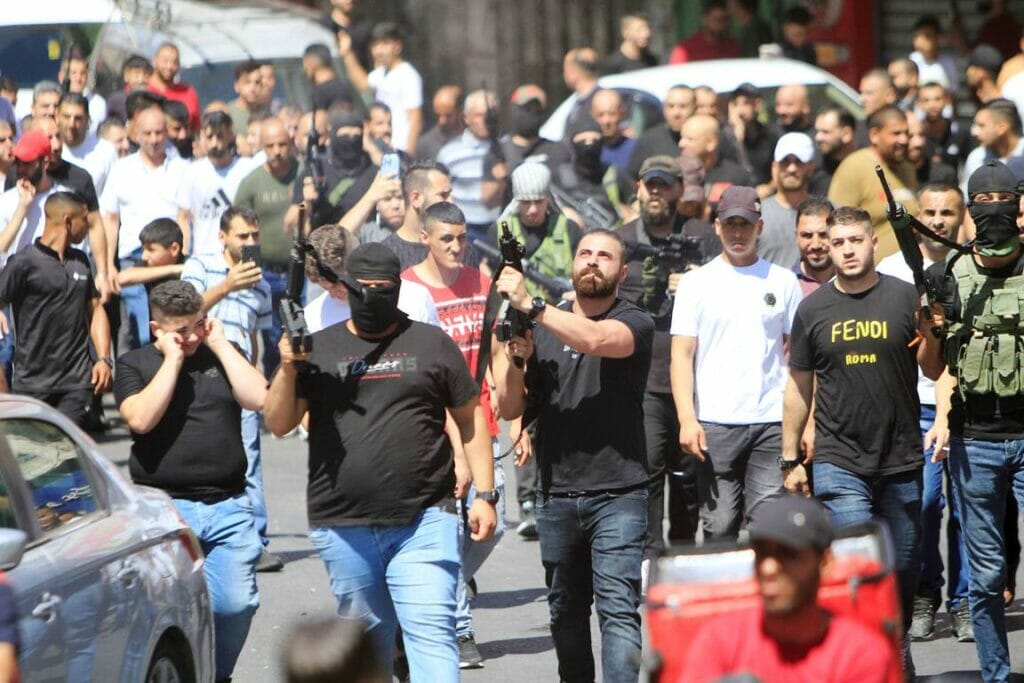 Begräbnis eines der bei dem israelischen Antiterroreinsatz in Nablus getöteten palästinensischen Terroristen. (© imago images/ZUMA Wire)