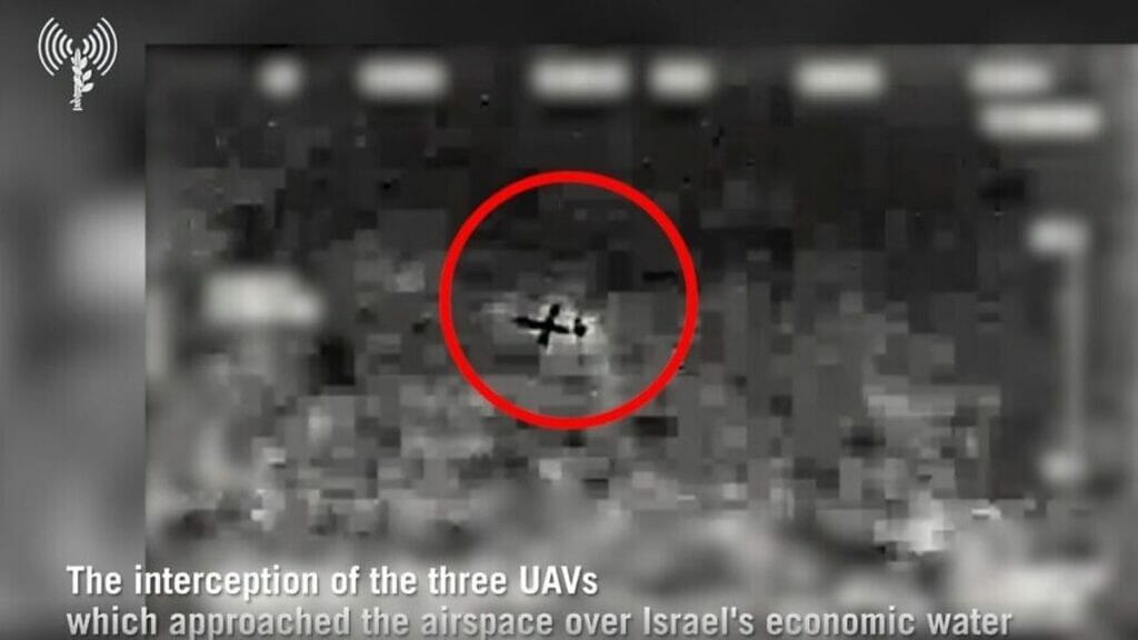 Überwachungsfoto der Hisbollah-Drohnenangriffs auf das israelische Karsih-Gasfeld im Juli