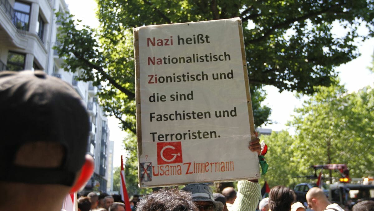 36{a7b8b9982d1bbdc5e1caab033d30320c7a19bdb9cd0371a3252625f5cda85985} der Deutschen halten Israels Politik für nicht grundsätzlich verschieden von der Politik der Nazus