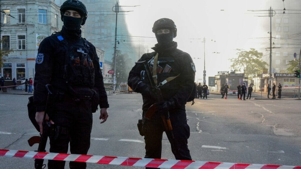 Auch gestern griff Russland mit iransichen Kamikaze-Auch gestern griff Russland die Ukraine wieder mit iranischen Kamikaze-Drohnen an: diesmal die Hauptstadt Kiewan: diesmal die Hauptstadt Kiew