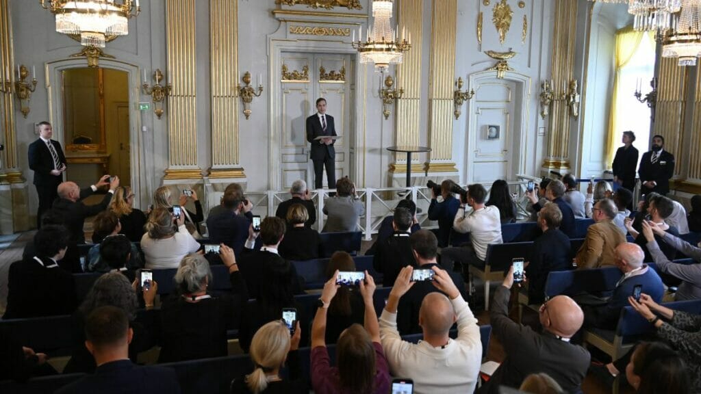 Bekanntgabe der Gewinnerin des Literatur-Nobelpreises 2022