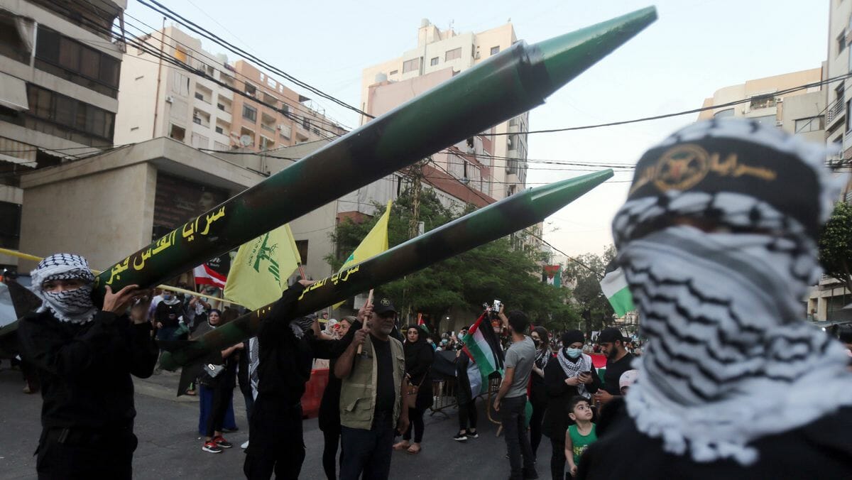 Mit der Hisbollah verbündete Milizen auf einer Hisbollah-Veranstaltung in Beirut