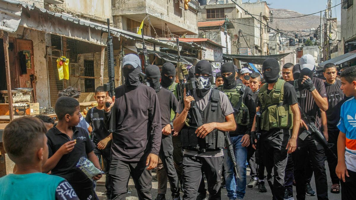 Bewaffnete Kämpfer des Balata-Bataillons in der Westbank