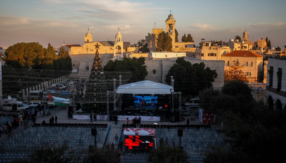 Der Hauptplatz von Bethlehem mit dem Weihnachtsbaum