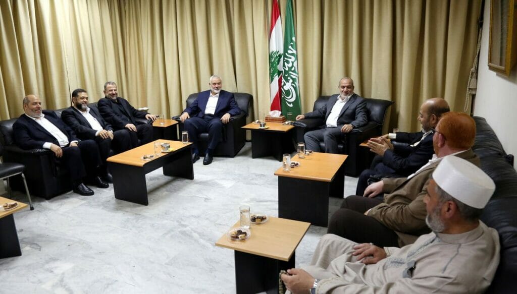 Der Chef des Hamas-Politbüros, Ismail Haniyeh, zu Gast bei der Jamaa Islamiya im Libanon