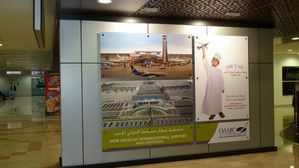 In der Regel wird den Frauen sofort bei ihrer Ankunft im Oman der Pass abgenommen