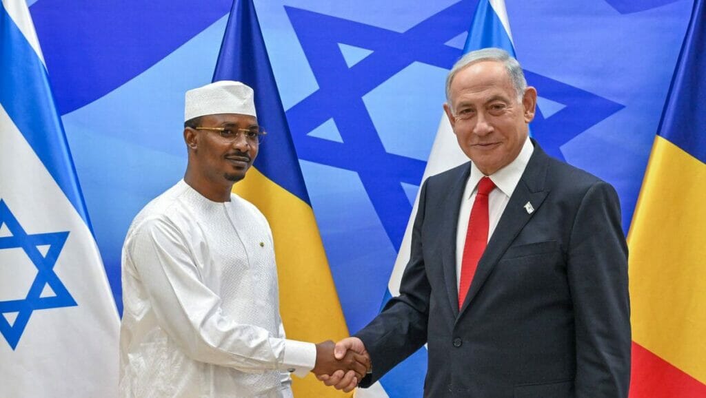 Israels Premierminister Benjamin Netanjahu begrüßt Präsidenten des Tschad Mohamed Déby