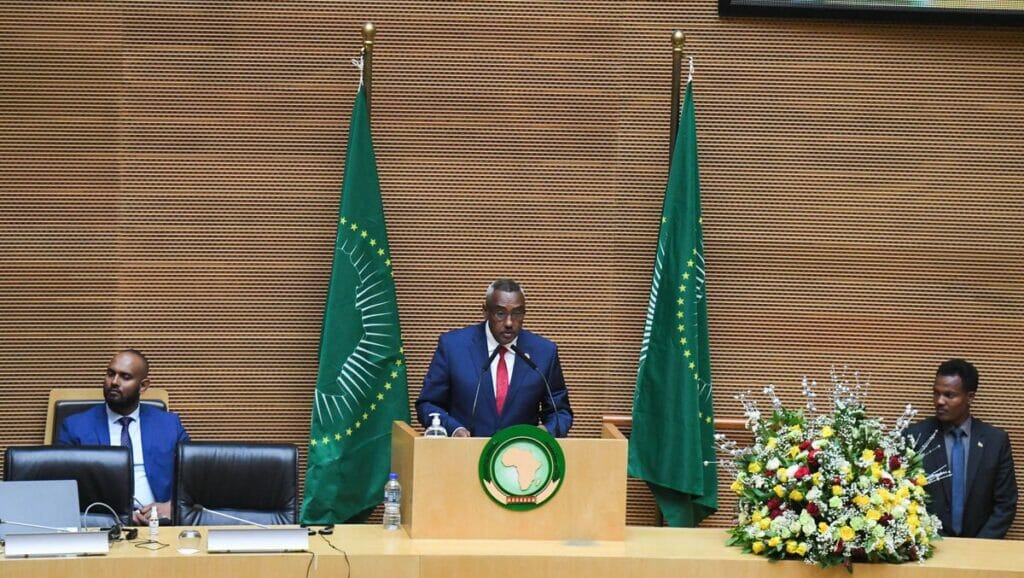 Äthiopiens Außenminister Demeke Mekonnen spricht bei der Eröffnungszeremonie der 42. ordentlichen Sitzung des Exekutivrats der Afrikanischen Union