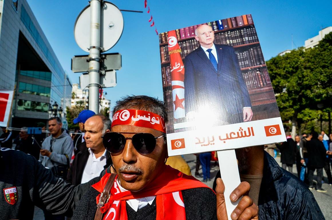Anlässlich des 67. Jahrestags der Unabhängigkeit des Landes ließ Tunesiens Präsident am 20. März seine Anhänger aufmarschieren. (© imago images/ZUMA Wire)
