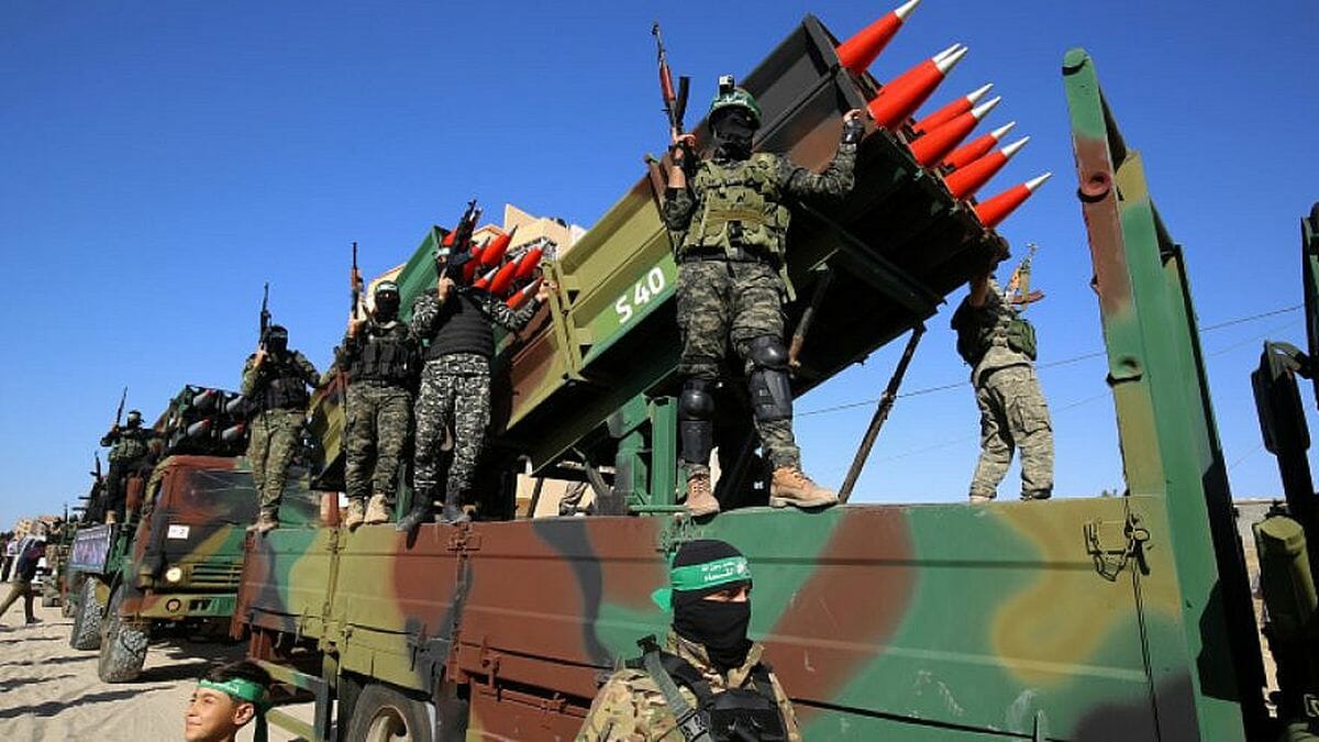 Hamas präsentiert bei Militärparade gegen Israel gerichtete Raketen