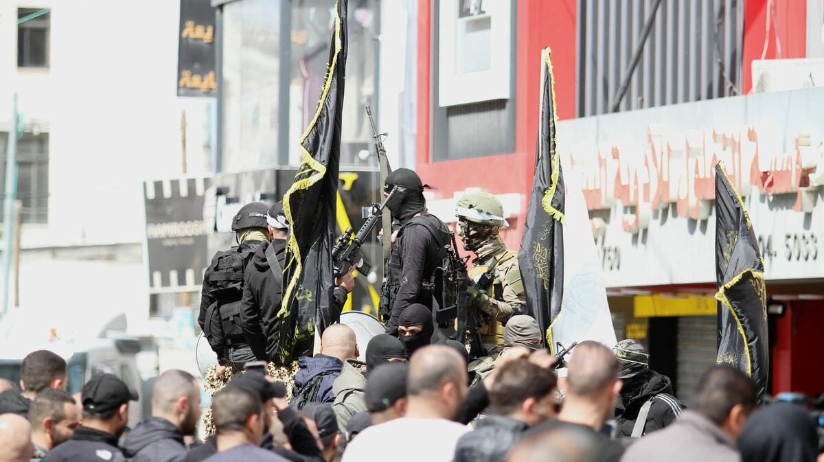 »Trauergäste« beim Begräbnis der im Zuge eines israelischen Einsatzes getöteten Terroristen in Dschenin