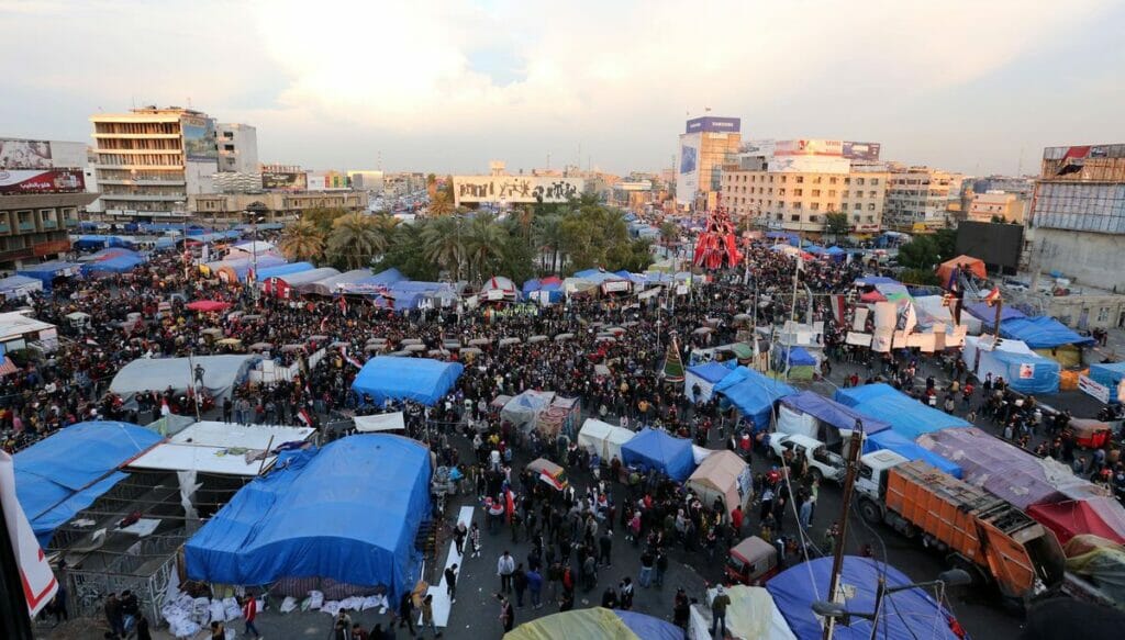 Proteste in Bagdad 2019, die zur Wahlreform führten, die jetzt zurückgenommen werden soll