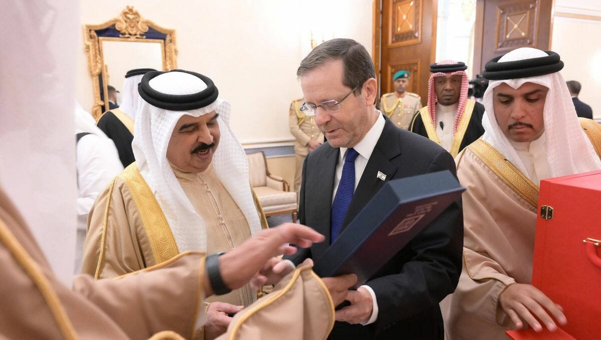 Abraham-Abkommen: Israels Präsident Issac Herzog zu Besuch beim bahrainischen König