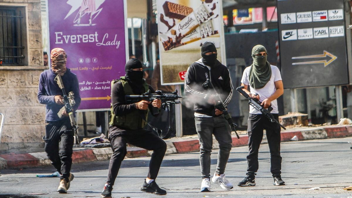 Terror-Hochburg: Bewaffnete Palästinenser feuern auf israelische Soldaten Dschenin