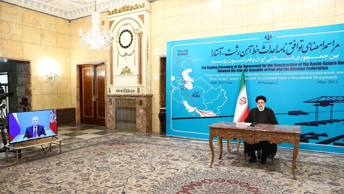 Teilen nicht nur wirtschaftliche, sondern auch ideologische Interessen: Russlands Präsident Putin und Irans Präsident Raisi und