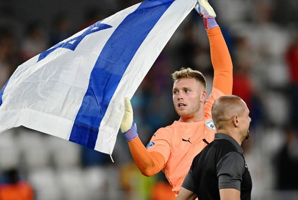 Künftiger Torhüter von Bayern München? Der israelische U21-Teamtormann Daniel Peretz. (© imago images/Tamuna Kulumbegashvili)