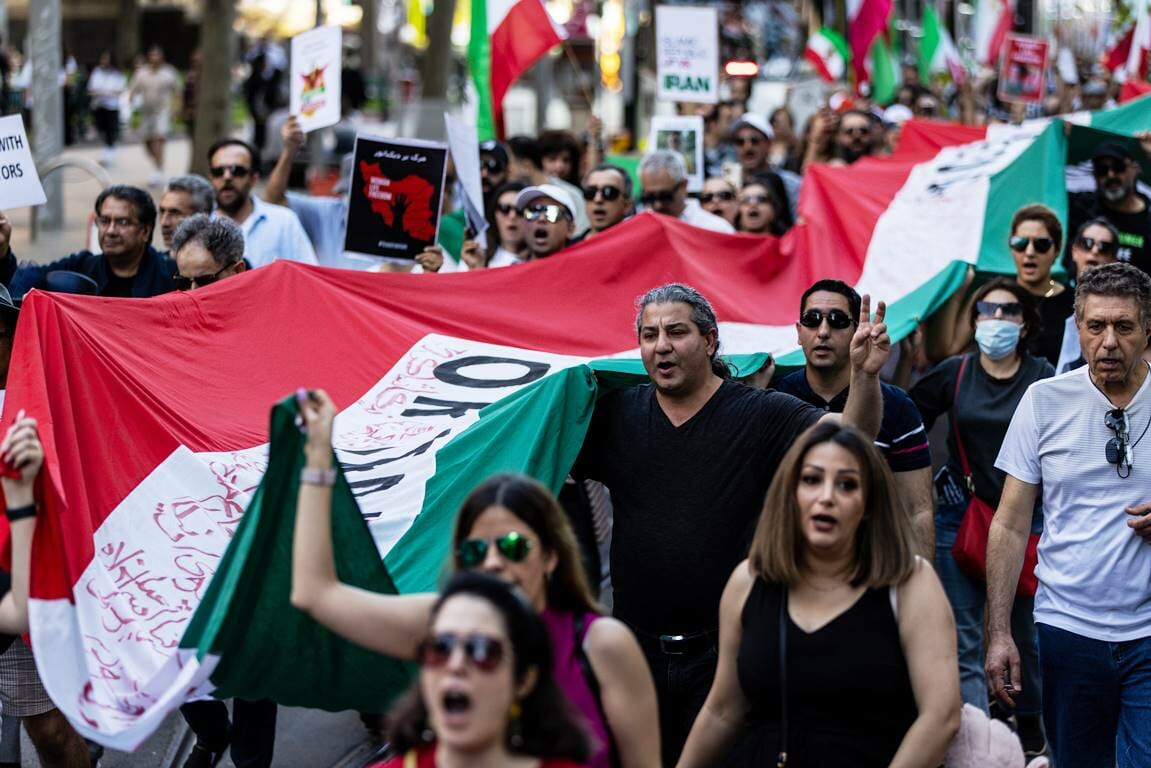 Am 16. September demonstrieren weltweit Menschen gegen das iranische Regime, wie hier im australischen Melbourne. (© imago images/AAP)