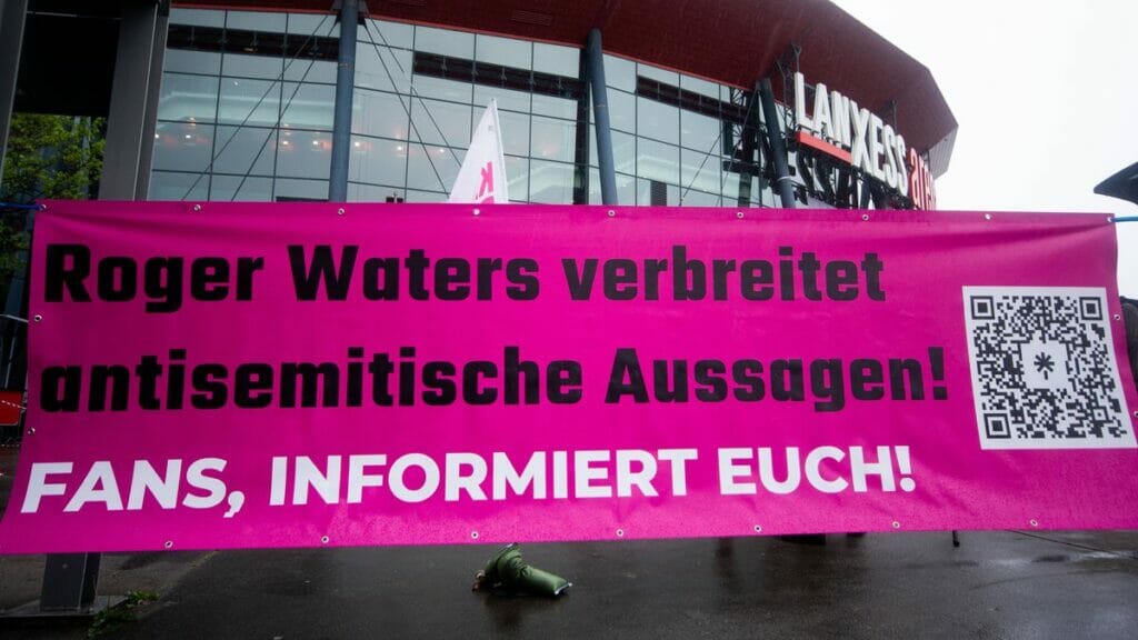 Protest gegen Roger-Waters-Konzert in Köln