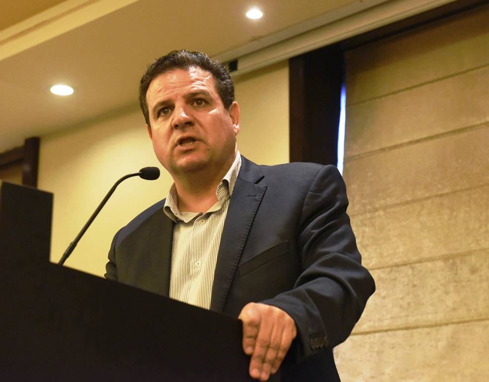 Der arabische Politiker Ayman Odeh rief zur Ruhe zwischen Arabern und Juden in Israel auf. (© imago images/UPI Photo)