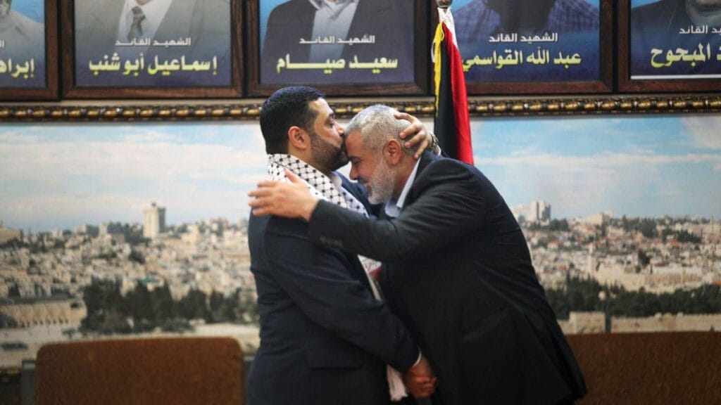 Politbüro-Mitglied Osama Hamdan mit Hamas-Führer Ismail Haniyeh