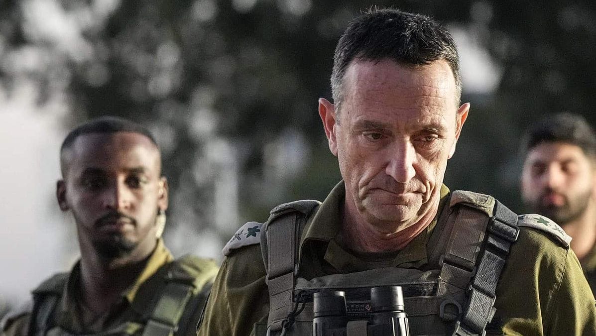 Der Stabschef der Israelischen Verteidigungsstreitkräfte Herzi Halevi bei einer Pressekonferenz am 26. Dezember
