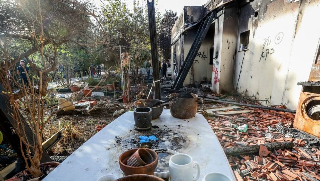 Bilder der Verwüstung im Kibbuz Be’eri im Süden Israels