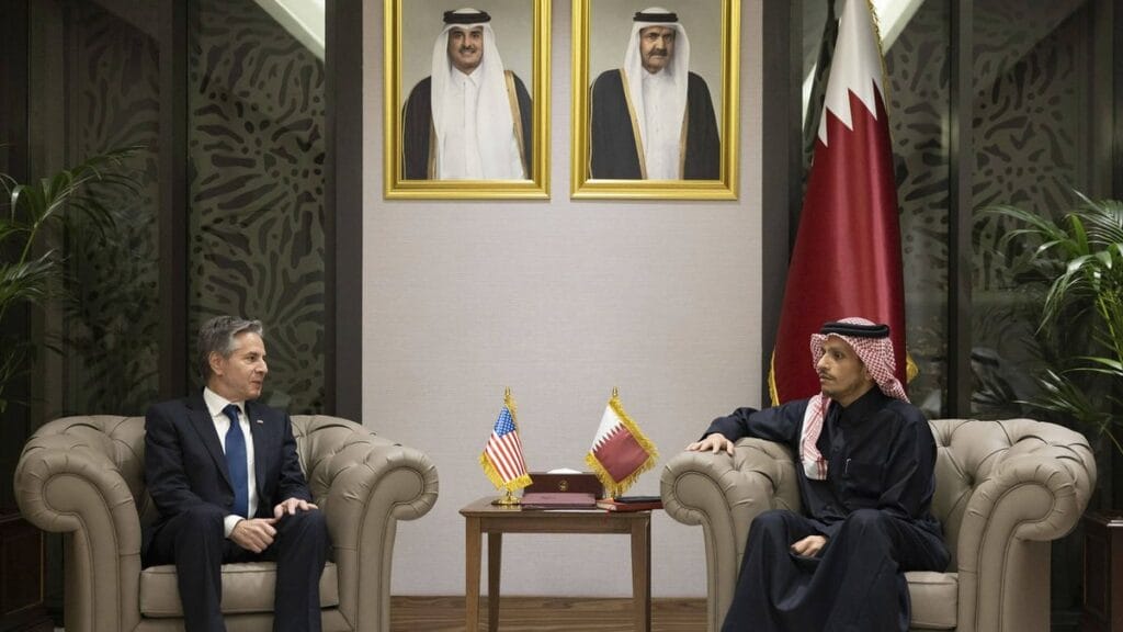 US-Außenminister Blinken mit dem katarischen Premier und Außenminister Mohammed bin Abdulrahman Al Thani