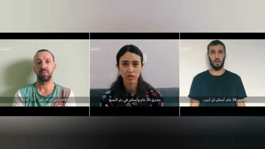 Drei israelische Geiseln in den Händen der Hamas: Yossi Sharabi, Noa Argamani und Itai Svirsky (Quelle: Twitter)