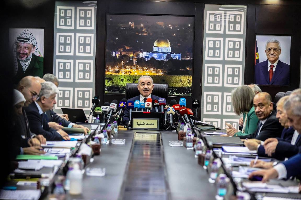 PA-Premier Shtayyeh offeriert seinen Rücktritt. Jetzt soll die Hamas in die Regierung geholt werden. (© imago images/SOPA Images)