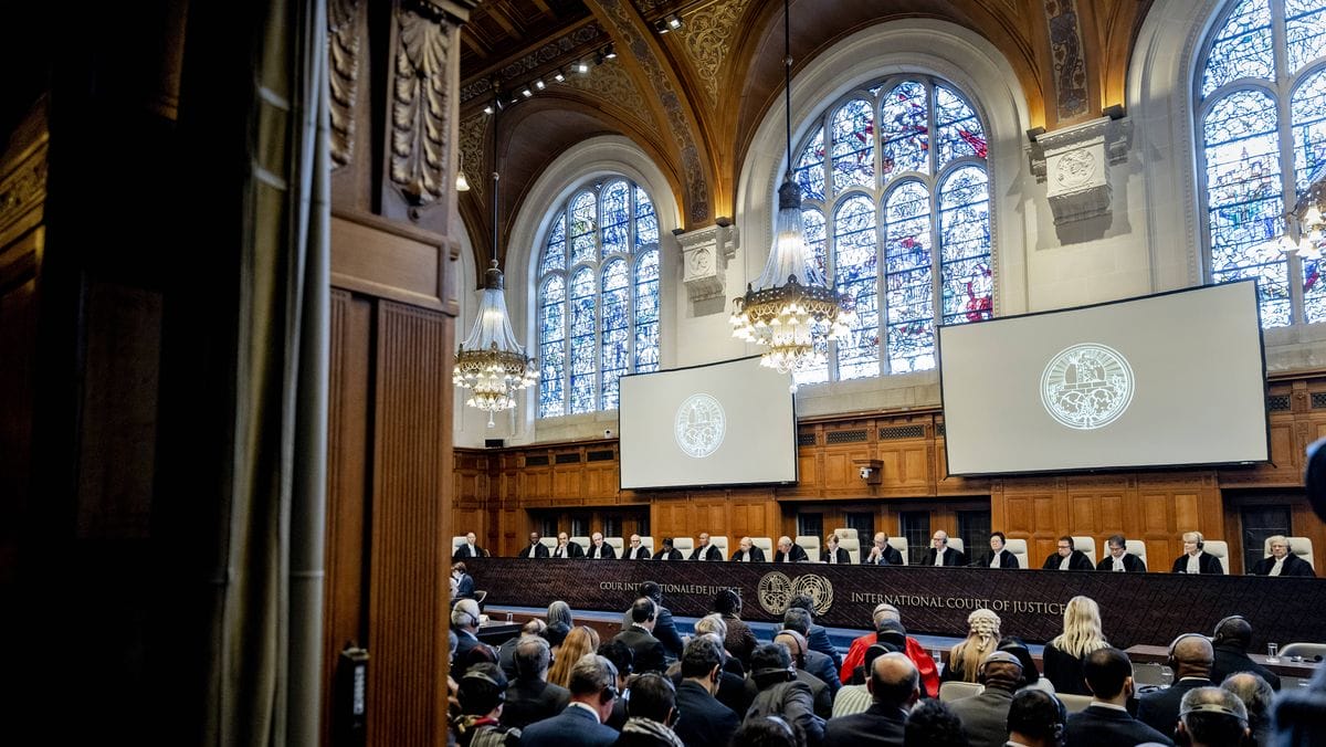 Präsidentin Donoghue und die anderen IGH-Richter geben Ergebnis der Anhörung gegen Israel bekannt