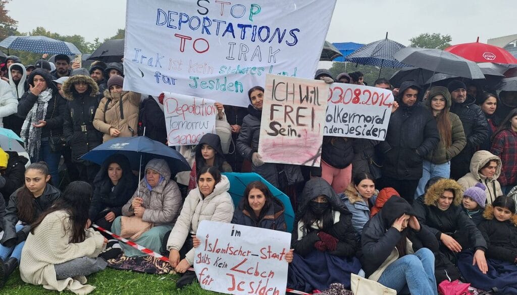 Jesiden in Deutschland protestieren gegen ihre Abschiebung in den Irak