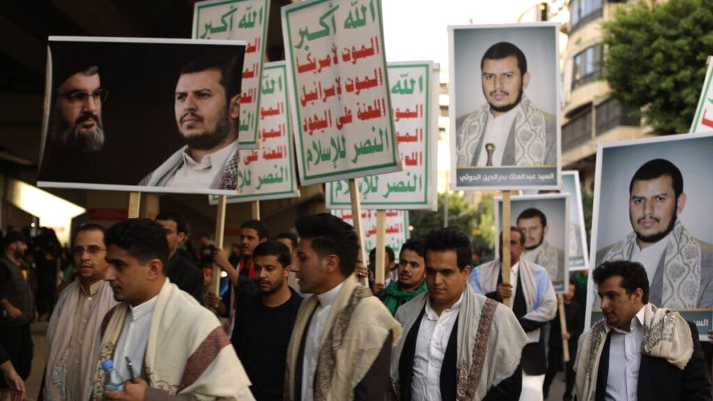 Jemenitische Huthi-Anhänger auf einem Aufmarsch der Hisbollah im Libanon