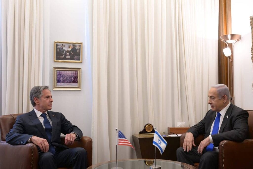 US-Außenminister Blinken und Israels Premier Netanjahu bei einem Treffen in Jerusalem am 11. Juni. (© imago images/Xinhua)