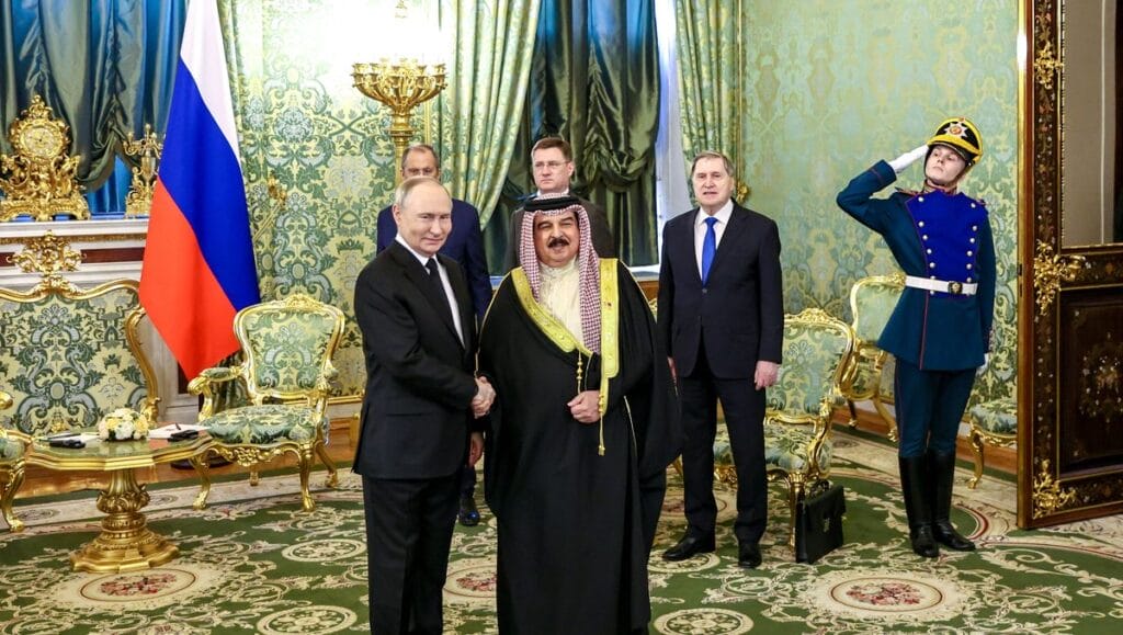 Während Moskau-Besuch: Bahrains König erklärte, sein Land freue sich auf Beziehungsnormalisierung mit Iran