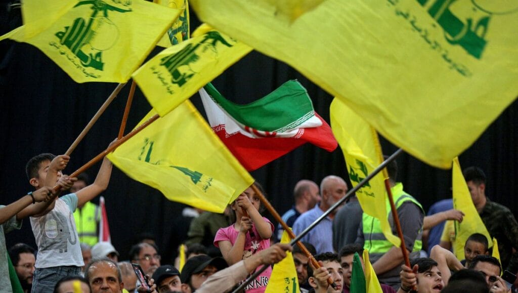 Der Armut entkommen: Die libanesische Terrorgruppe Hisbollah zahlt neuen Rekruten relativ hohe Gehälter