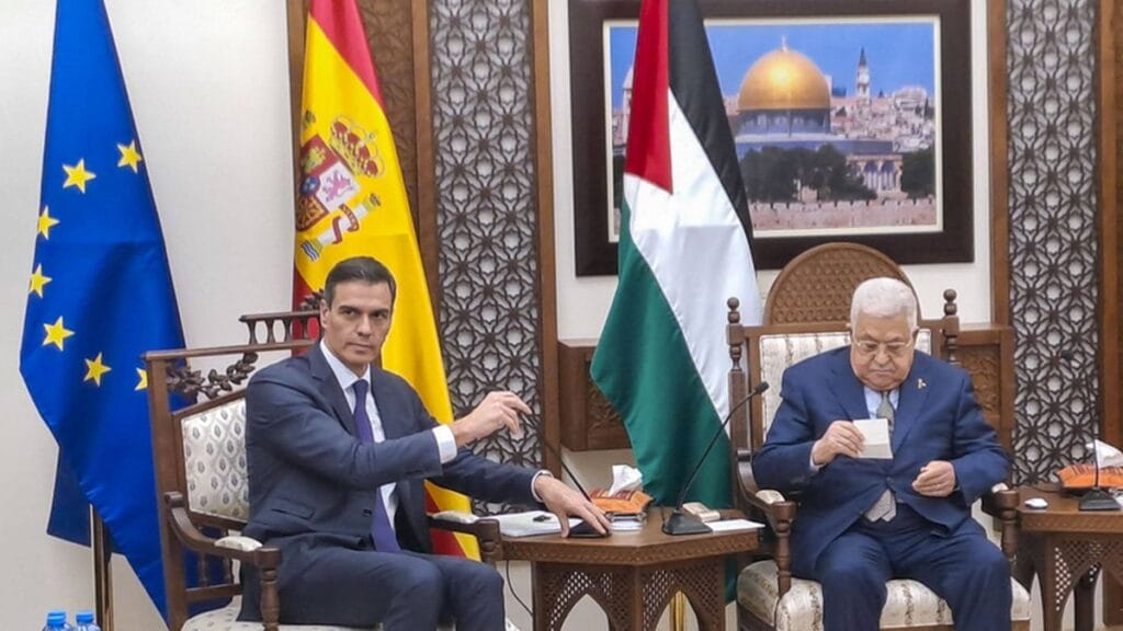 Spaniens Premier Pedro Sanchez beim Chef der Palästinensischen Autonomiebehörde Mahmud Abbas in Ramallah