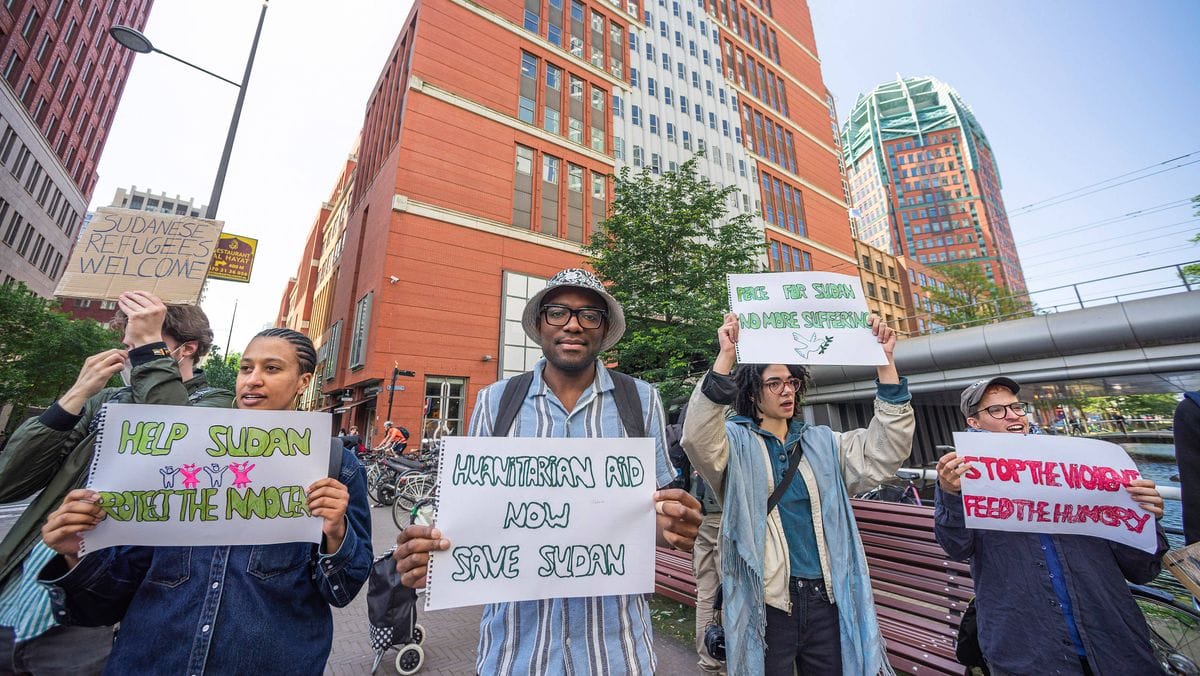 Demonstranten machen auf katastrophale Lage im Sudan aufmerksam