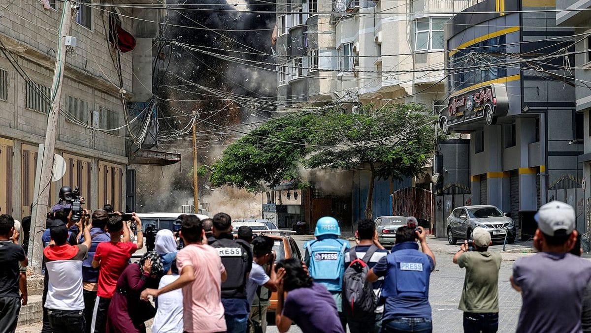 Journalisten in Gaza während eines israelischen Luftschlags