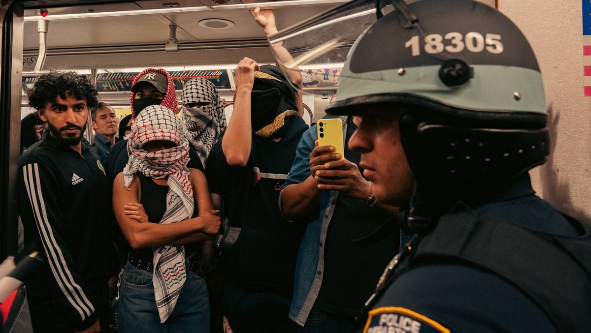 Antisemitische Demonstration in der New Yorker U-Bahn