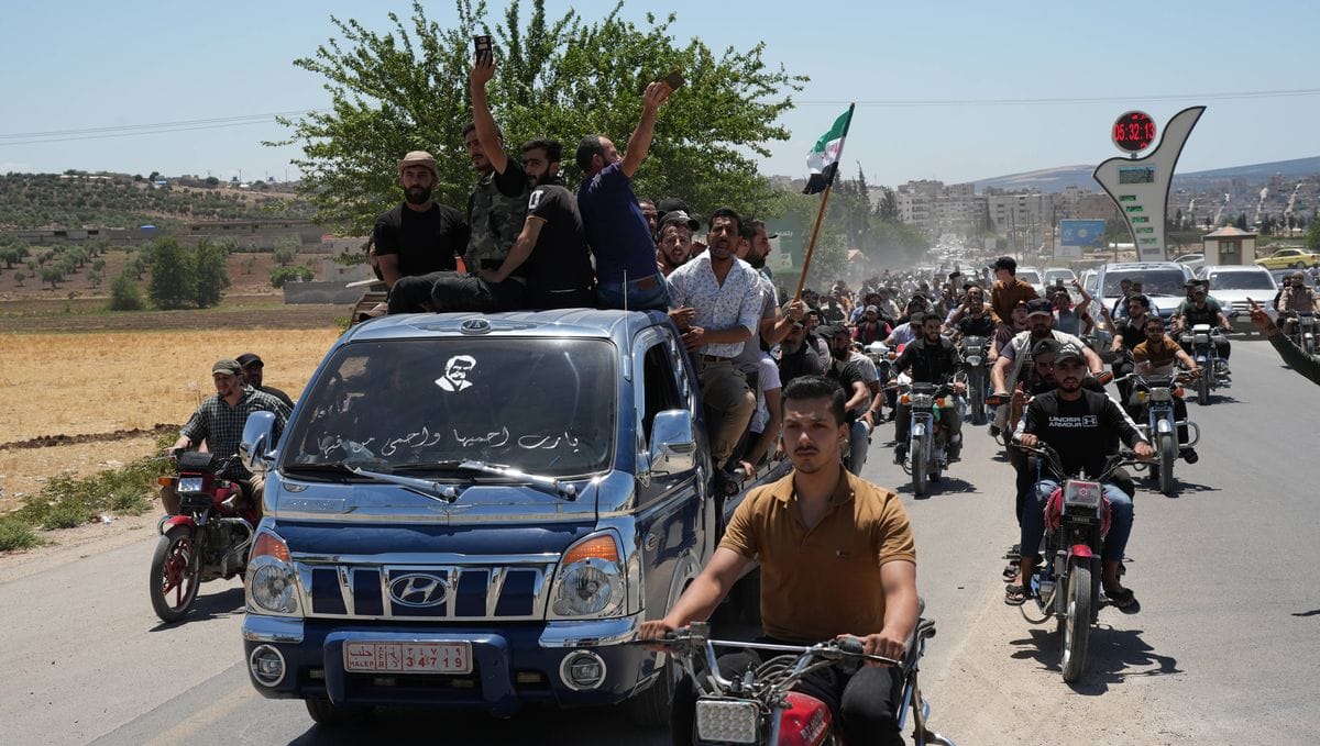 Prozession für die bei Auseinandersetzungen mit türkischen Soldaten getöteten Demonstranten im syrischen Afrin