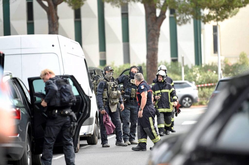 Nach dem Anschlag auf die Beth Yaacov Synagoge in La Grande-Motte. (© imago images/MAXPPP)