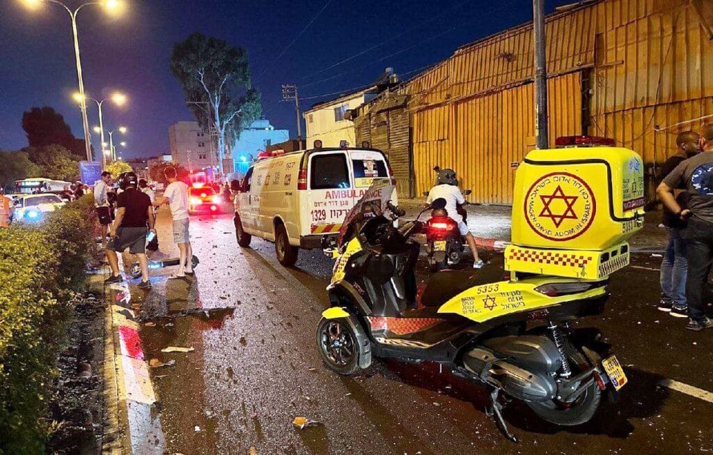 Beim Ort der Explosion in Tel Aviv. (Quelle: X/OSINTdefender)