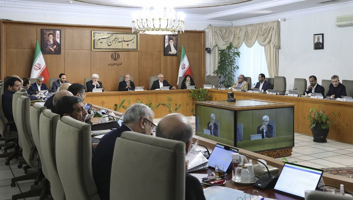 Sitzung der iranischen Regierung unter Vorsitz des neuen Präsidenten Masoud Peseschkian
