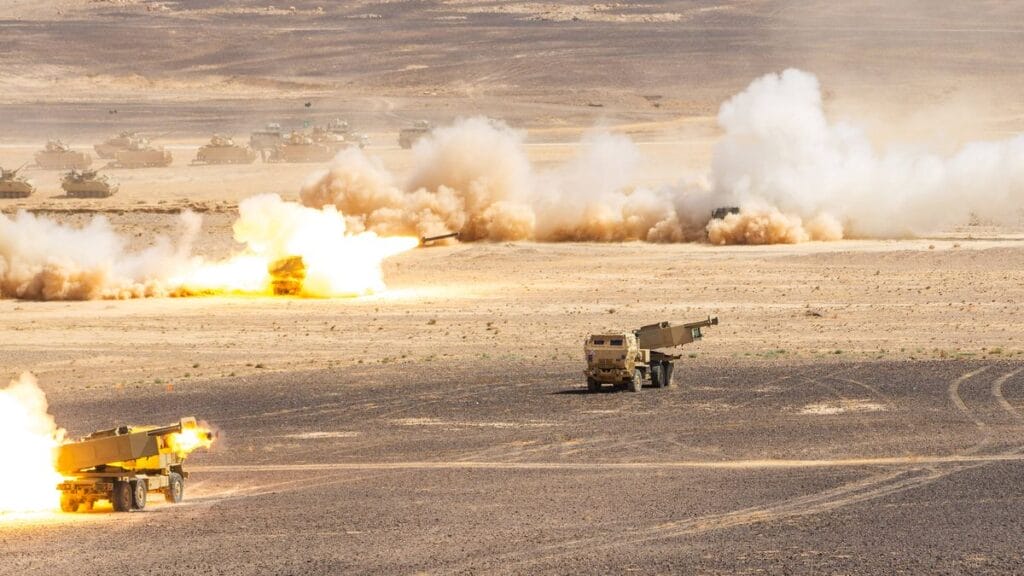 Jordanische Artillerie bei einer Militärübung