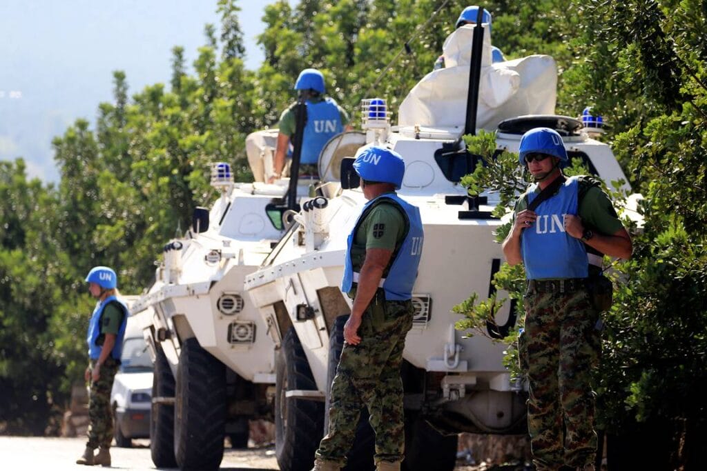 UNIFIL-Soldaten an der Grenze zwischen dem Libanon und Israel im Oktober 2023. (© imago images/Xinhua)